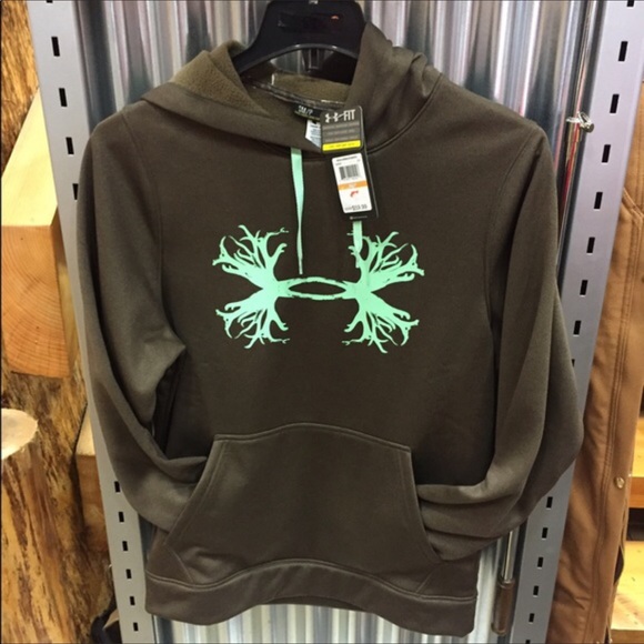 Under Armour Tops - ISO!!! Size small